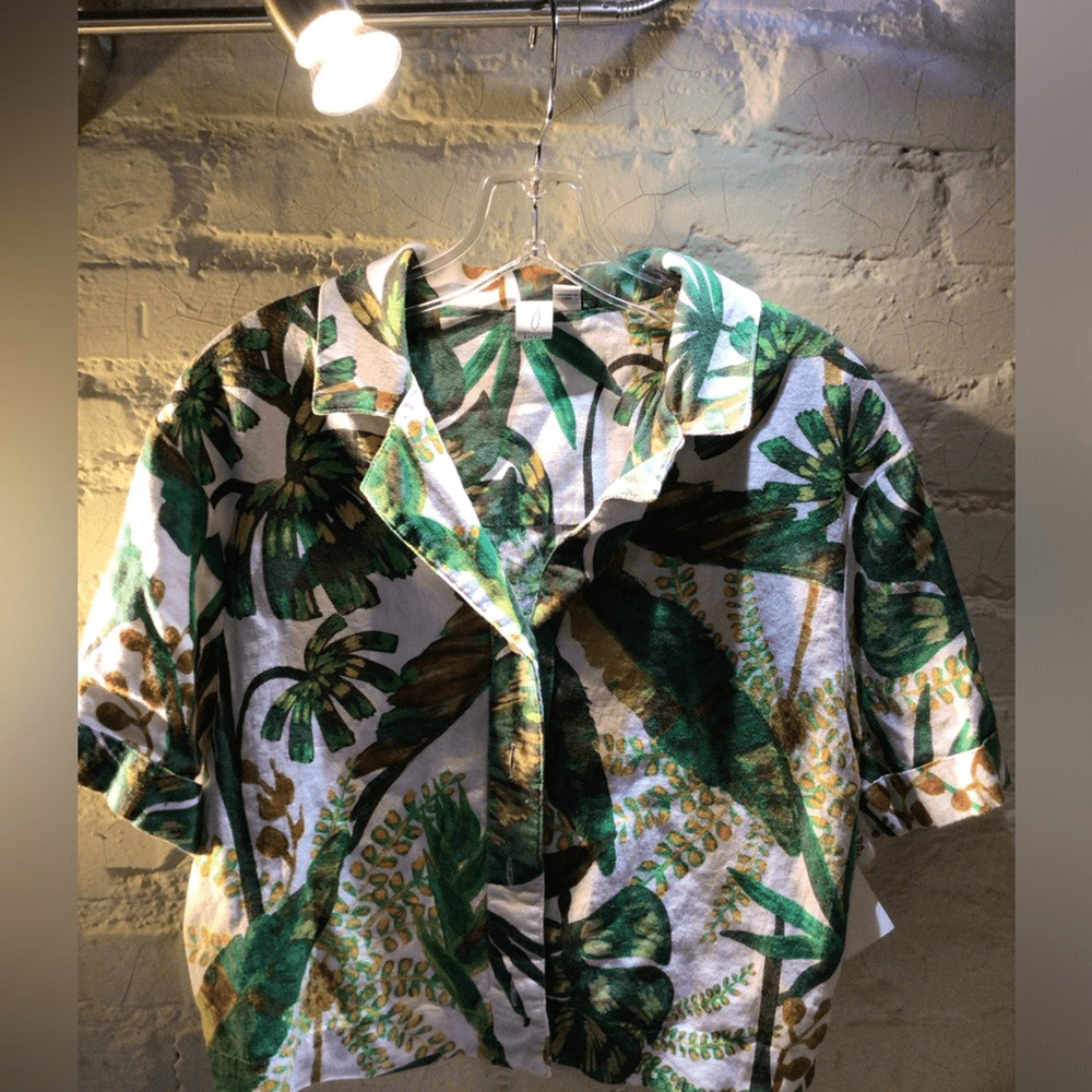 NEW! Boho Tropical Green and White Short Sleeve Shirt